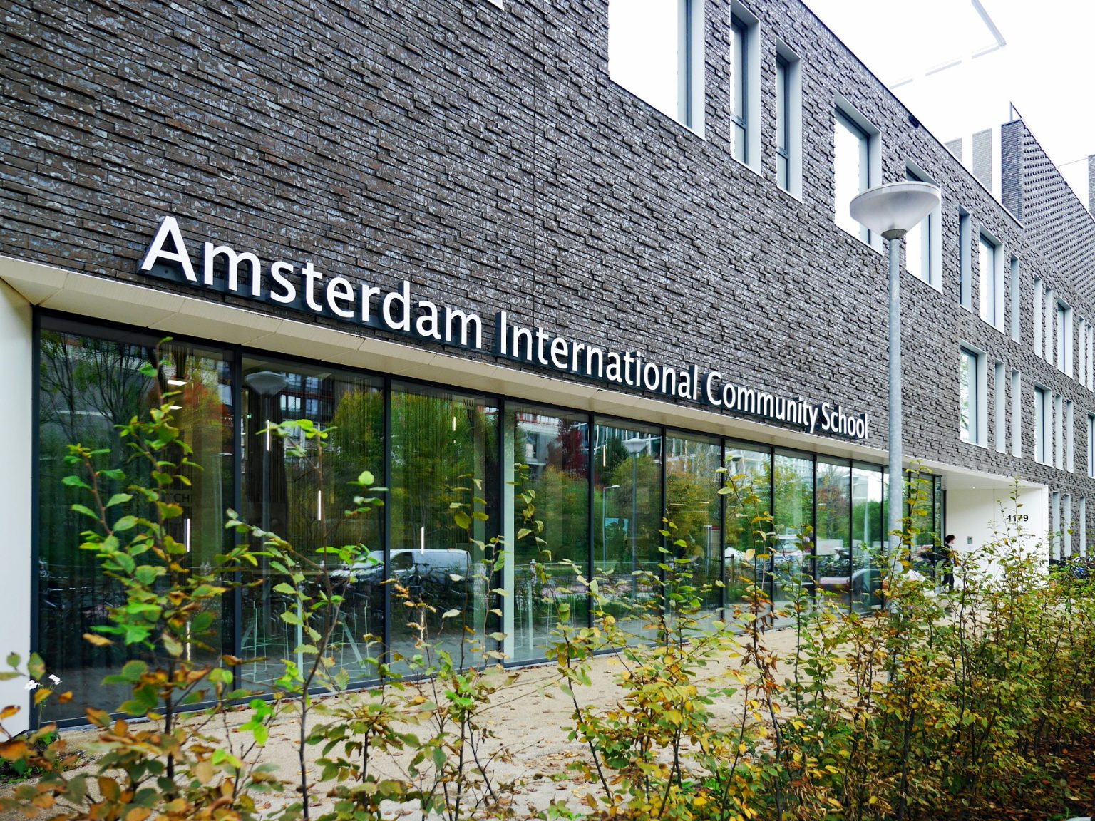 Amsterdam International Mail Centre Co To Znaczy